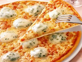 [7] Quattro Cheese pizza